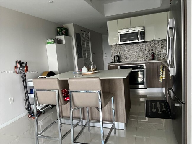 Building Photo - 5252 NW 85th Ave