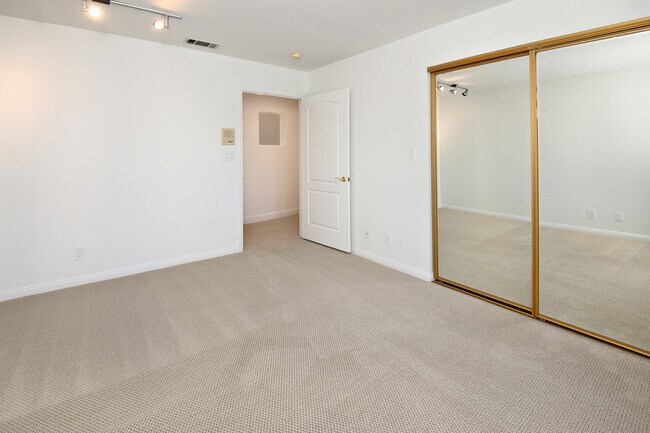 Building Photo - 1643 2nd St