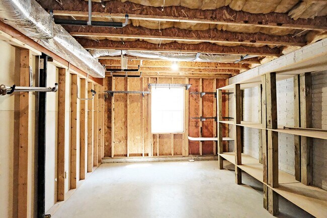 Building Photo - Move-In Ready, Dog-Friendly Preddy Creek Home