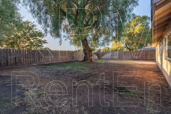 Building Photo - 9209 Fitzpatrick Cir