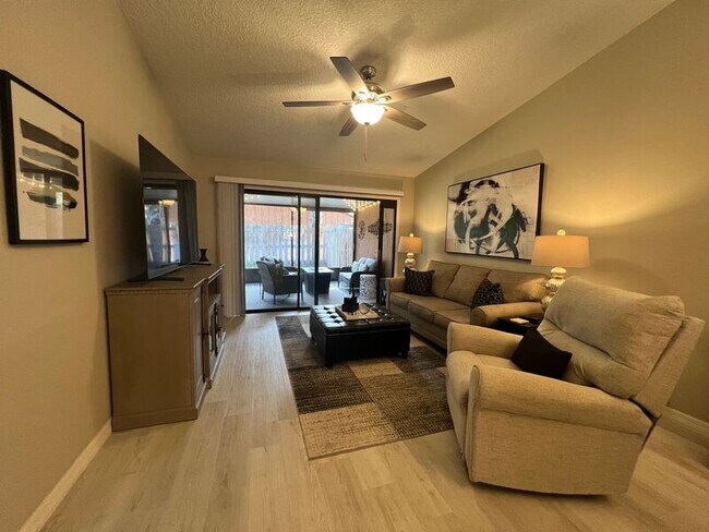 Building Photo - 44 Park Pl