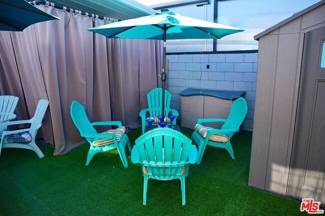 Building Photo - 7305 5th Ave