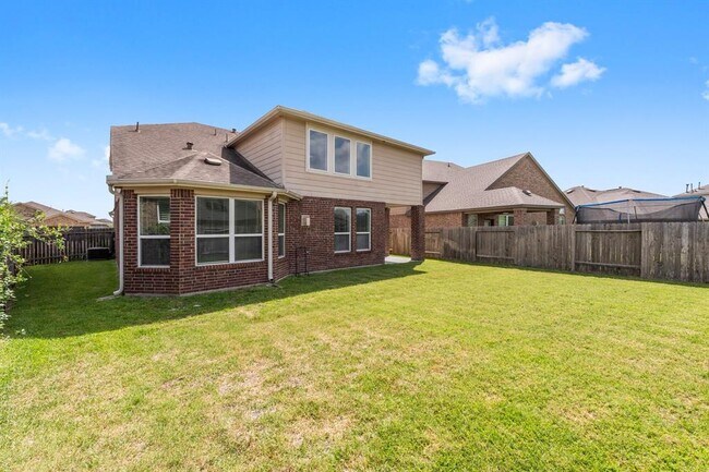 Building Photo - 18115 Fernwood Bend Dr