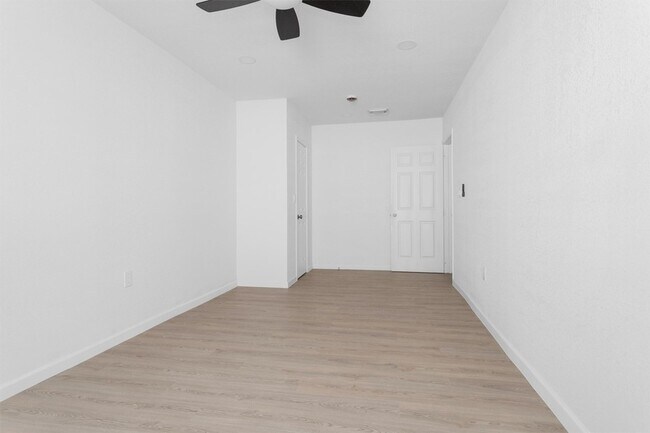 Building Photo - 16016 Green Manor Dr