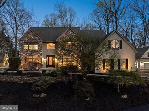 Building Photo - 1714 Hickory Hill Rd