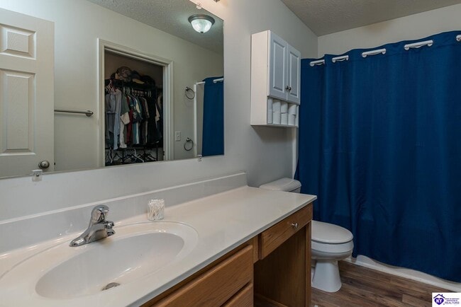 Building Photo - 310 Ivy Pointe Dr