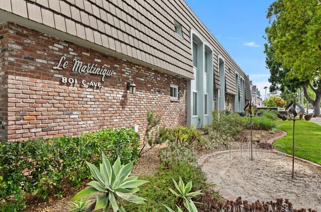 Building Photo - 801 C Ave