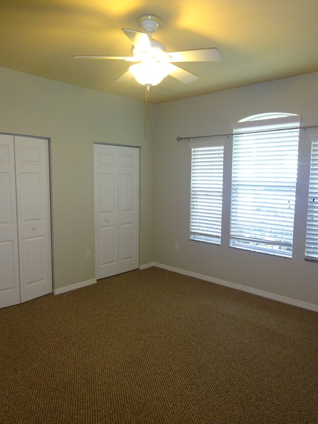 Building Photo - Great Home in Ellis Park. Sub Lease
