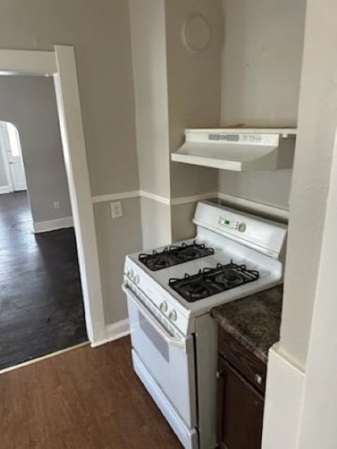 Building Photo - 2027 Brussels St