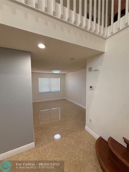 Building Photo - 11660 NW 52nd Ct