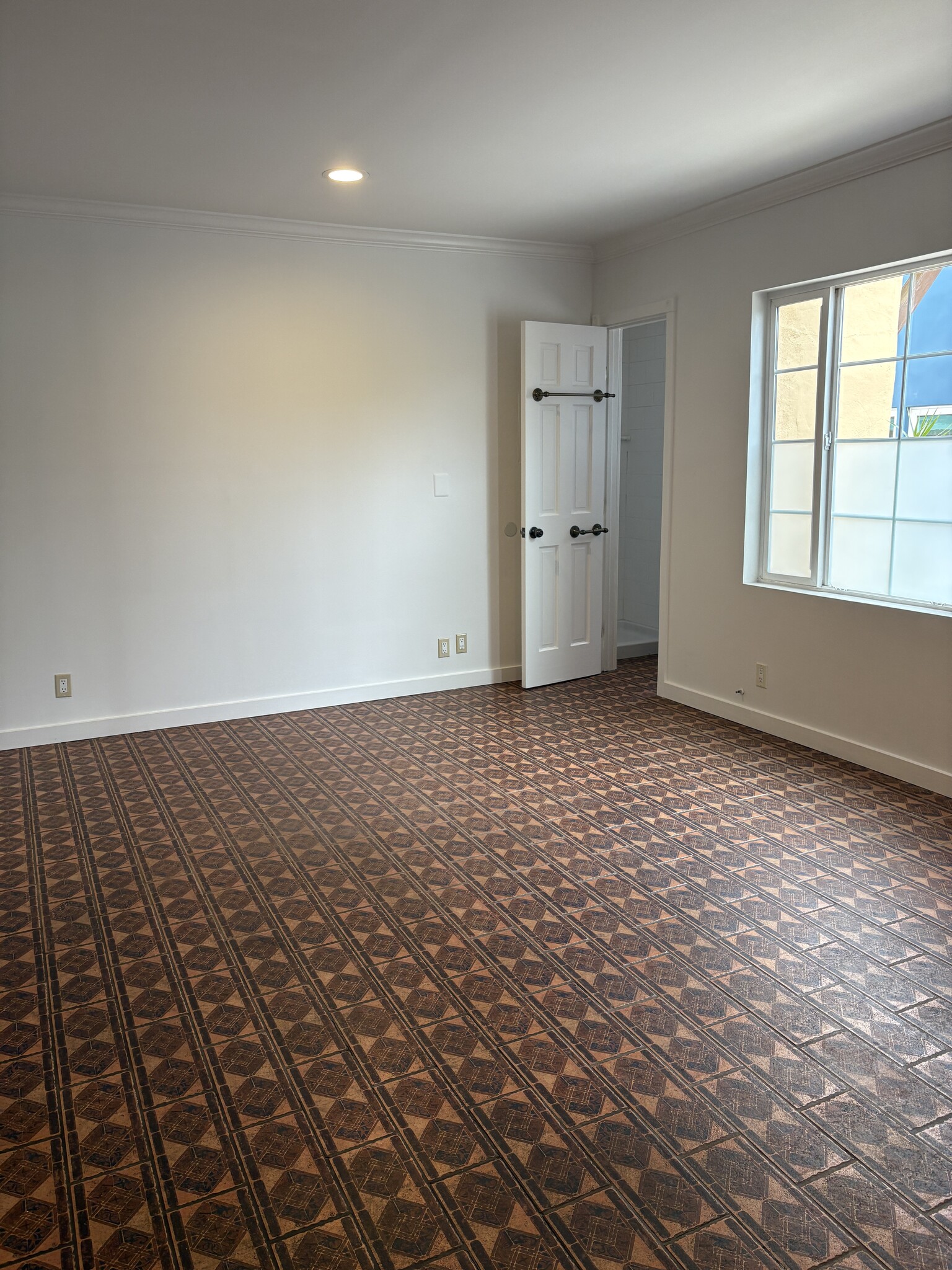 Building Photo - 8028 Blackburn Ave