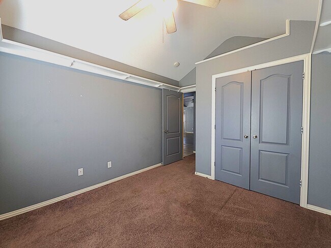 Building Photo - 3323 Mugsy Dr