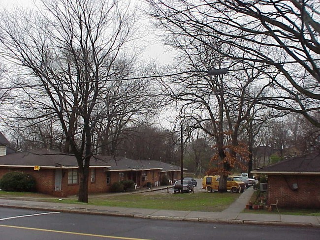 Primary Photo - Chateau Orleans Apartments