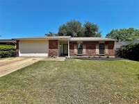 Building Photo - 7127 Winterberry Dr