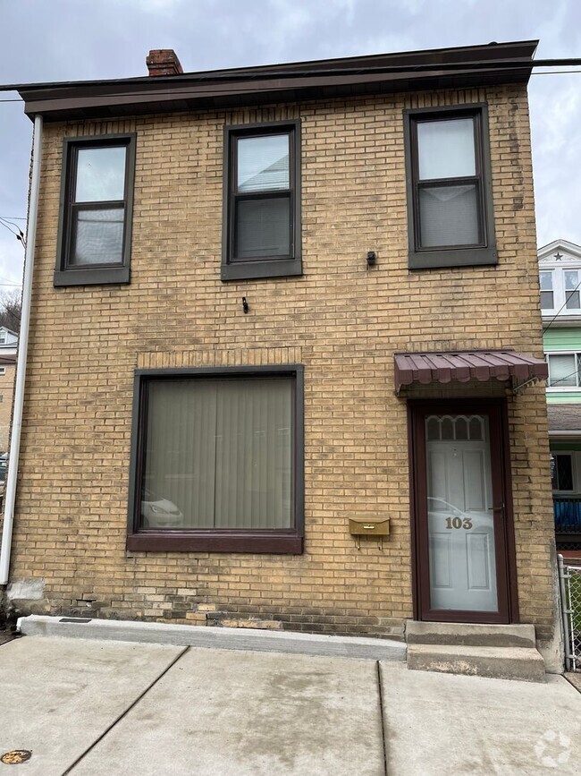 Building Photo - 2 Bedroom Single Family House