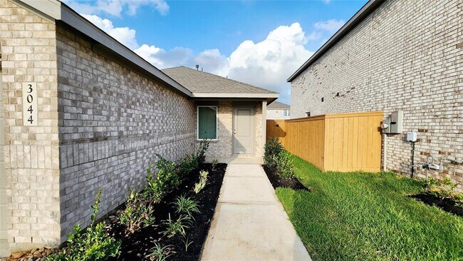Building Photo - 3044 Dawn Sound Dr