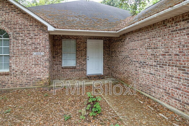 Building Photo - 1513 Buck St