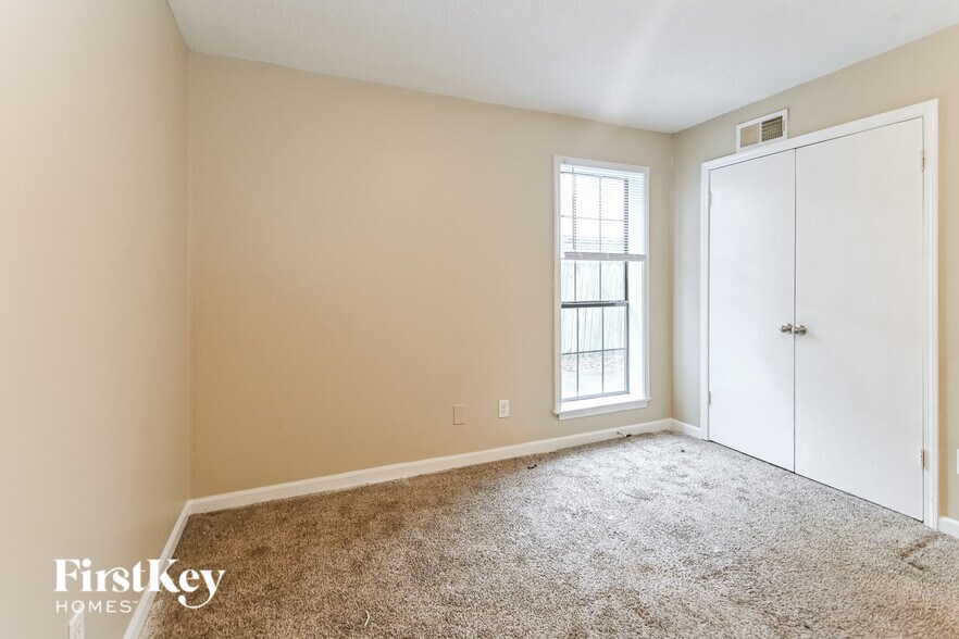 Building Photo - 4266 Crump Rd