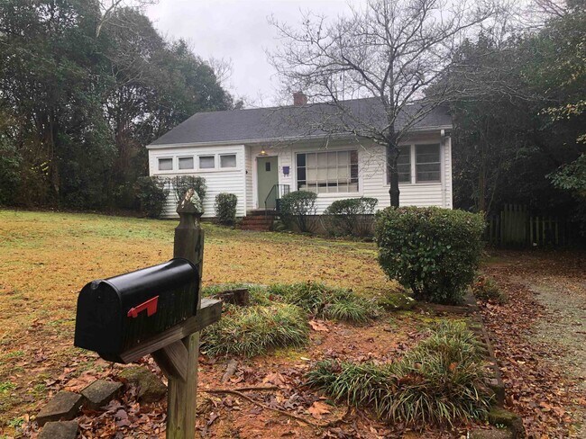 Building Photo - 475 Woodlawn Ave