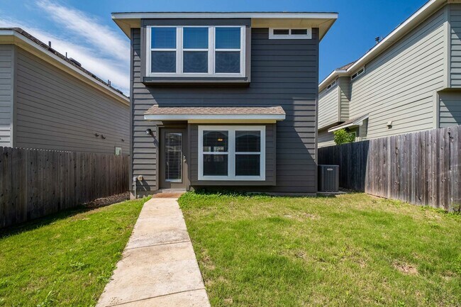 Building Photo - Peaceful 2 Bedroom, 2.5 Bath, 2-Story Home...