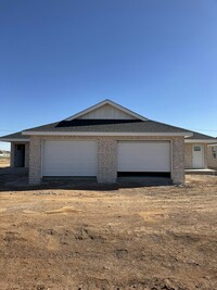 Building Photo - 112 Chisum Dr