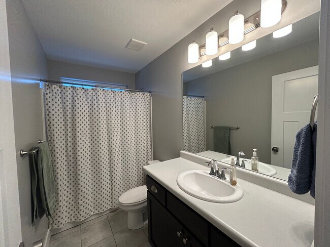 Building Photo - 5 Bedroom 3.5 Bathroom, plus bonus room, Home in Lehi Utah!