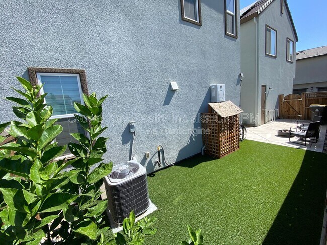 Building Photo - 17539 Beachwood Rd