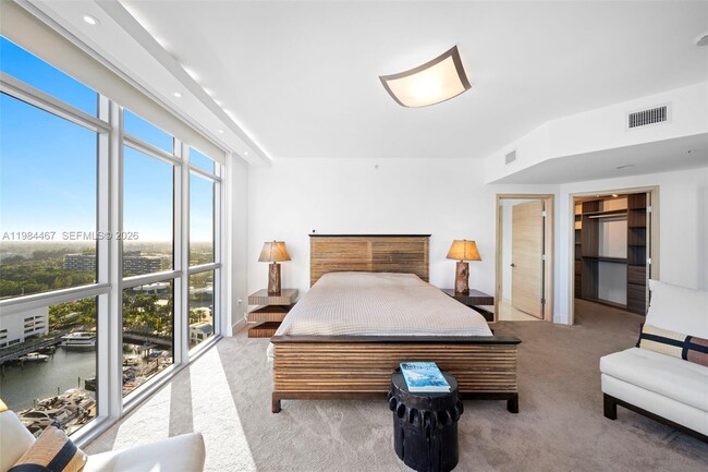 Building Photo - 17301 Biscayne Blvd