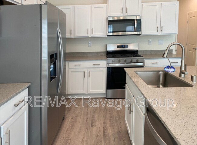 Building Photo - 9920 S Ullom Dr