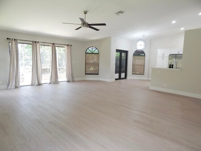 Building Photo - 22864 Marbella Cir