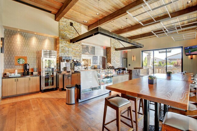 Building Photo - Stunning 3 Bedroom in Skye Canyon Master P...
