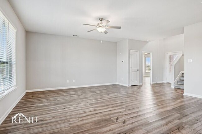 Building Photo - 1040 Wheatfield Ln