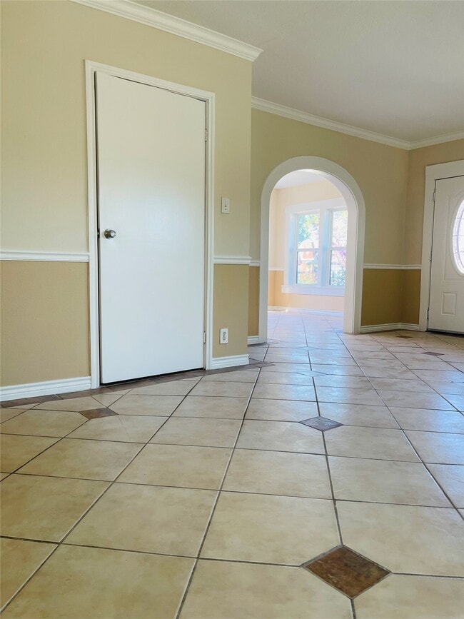 Building Photo - 2422 Eagle St