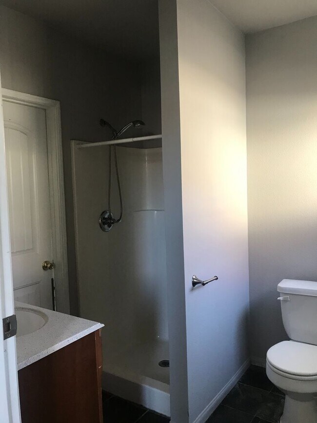 Building Photo - Colton Home in Cooley Ranch w/ Gardener Included