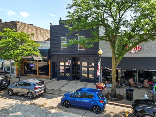 Building Photo - 125 S Main St