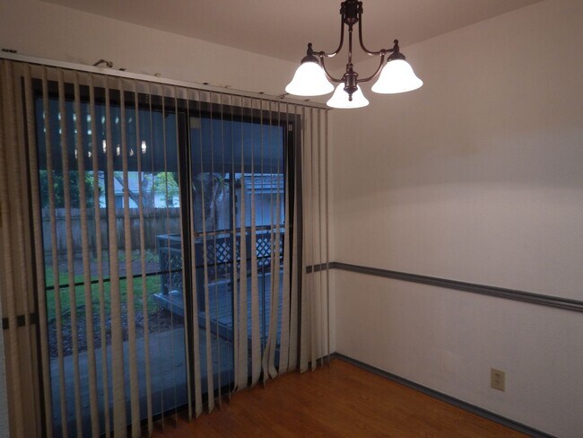 Building Photo - 5906 Spring Crossing