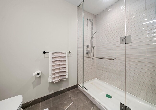 Building Photo - 366 W Superior St