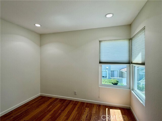 Building Photo - 17 Goldenrod