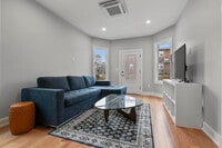Building Photo - 26 Annabel St