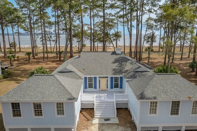 Building Photo - 152 Avenue of Oaks