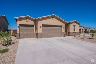 Building Photo - Bright & Spacious 4-Bed Home with 3-Car Ga...