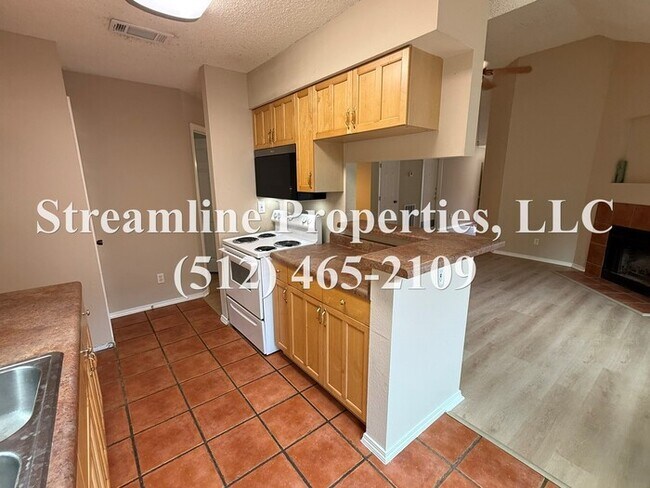 Building Photo - Charming 3 bedroom, 2 bath off Wells Branch