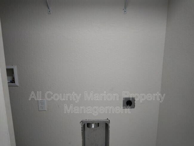 Building Photo - 8088 Juniper Rd