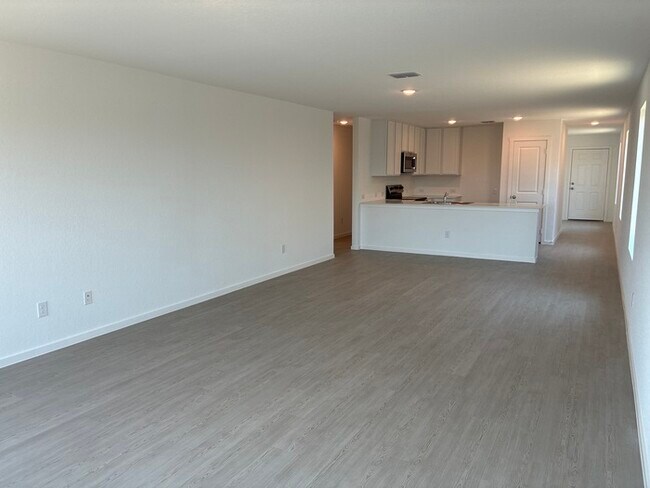 Building Photo - Charming 4 beds 2 baths in San Antonio!