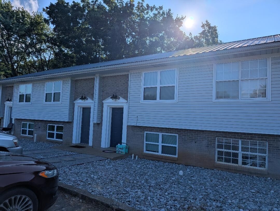 Building Photo - 105 Windy Cir