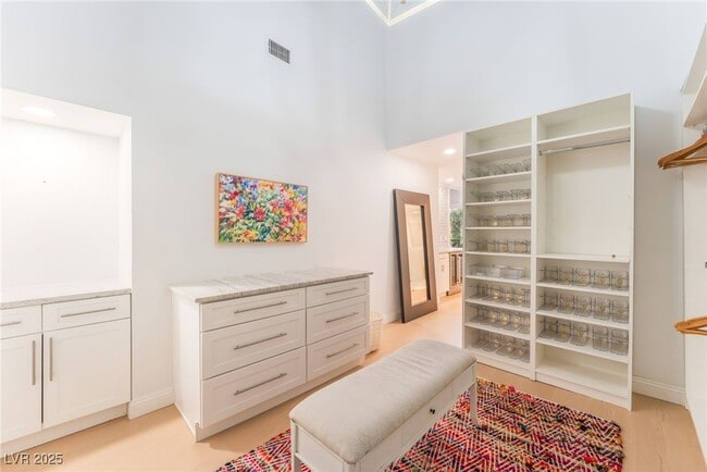 Building Photo - 3024 Bel Air Dr