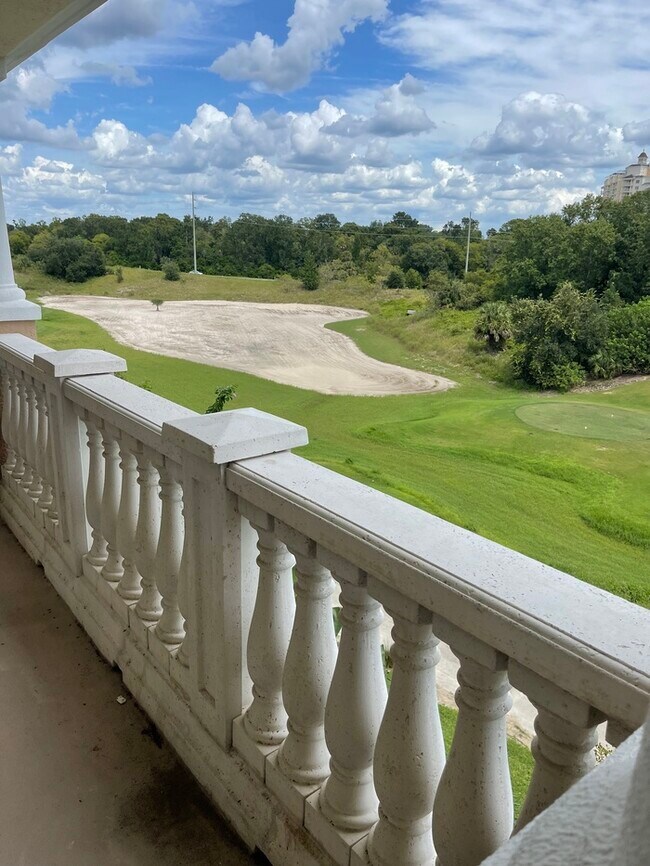 Building Photo - Golf Course View Condo