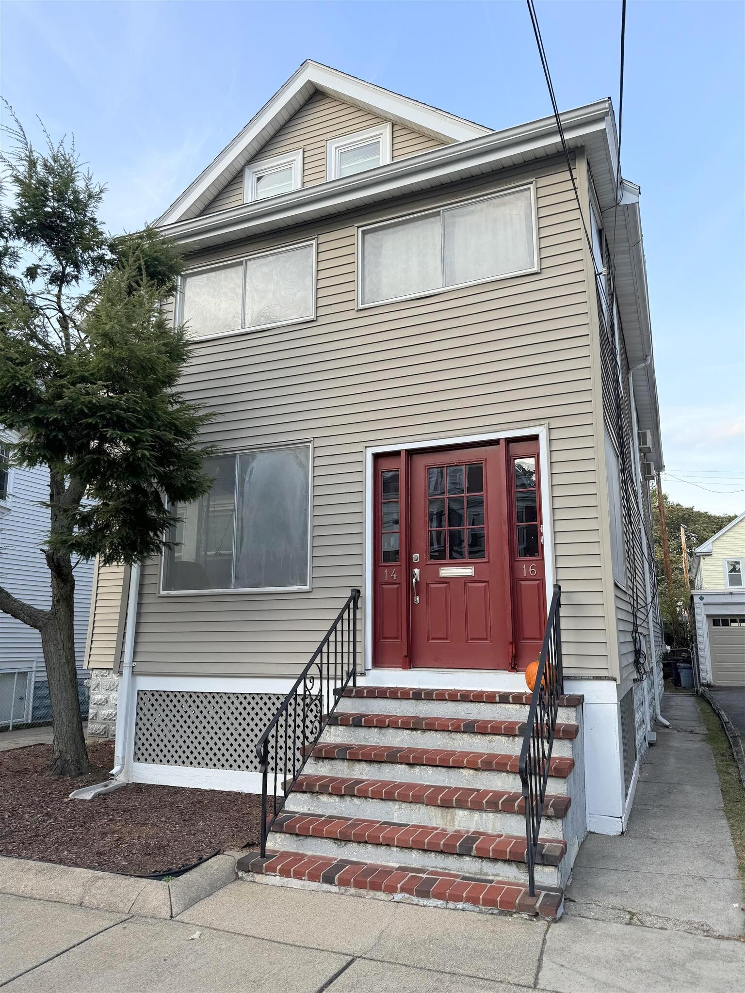 Building Photo - 14 Irvington Rd