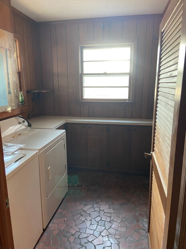 Building Photo - 4382 Kershaw Camden Hwy