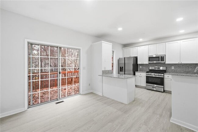 Building Photo - 3349 Lathenview Ct